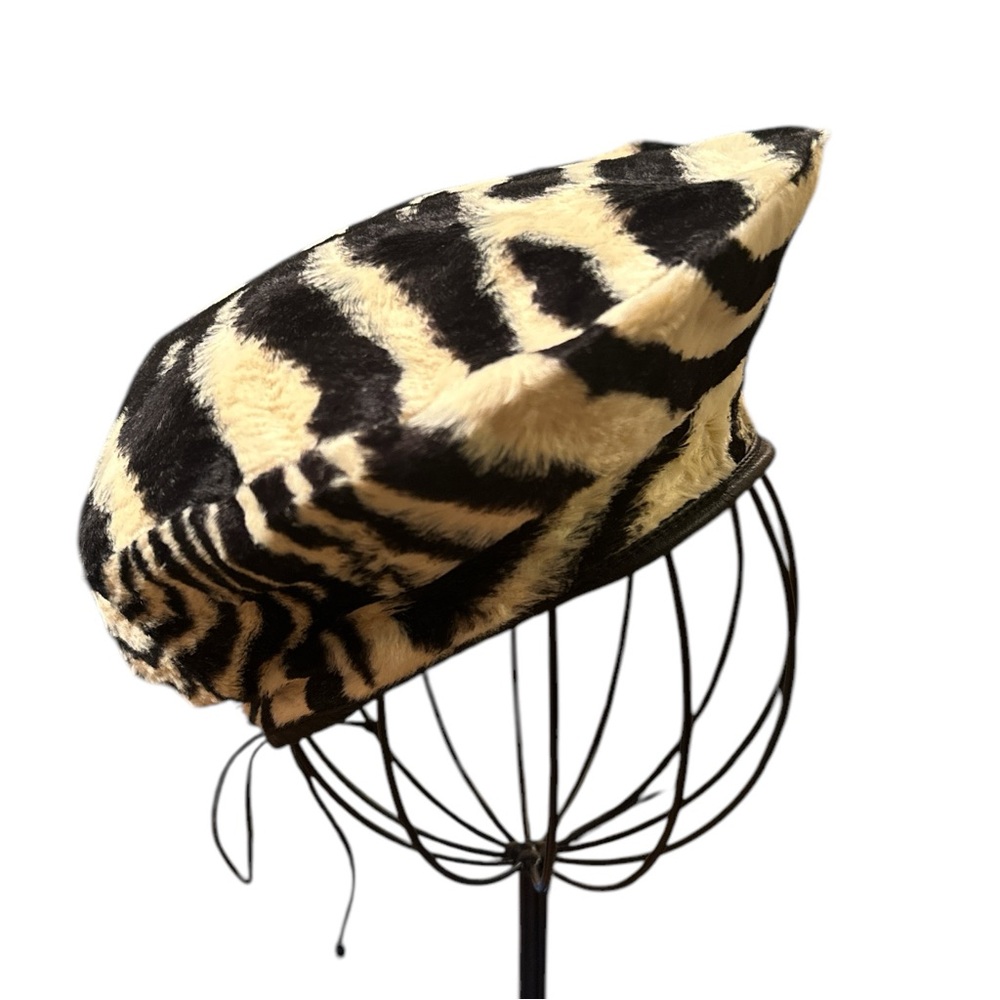 Eric Javits NWT Zebra Print Faux Fur Beret Hat – Statement Designer Cap